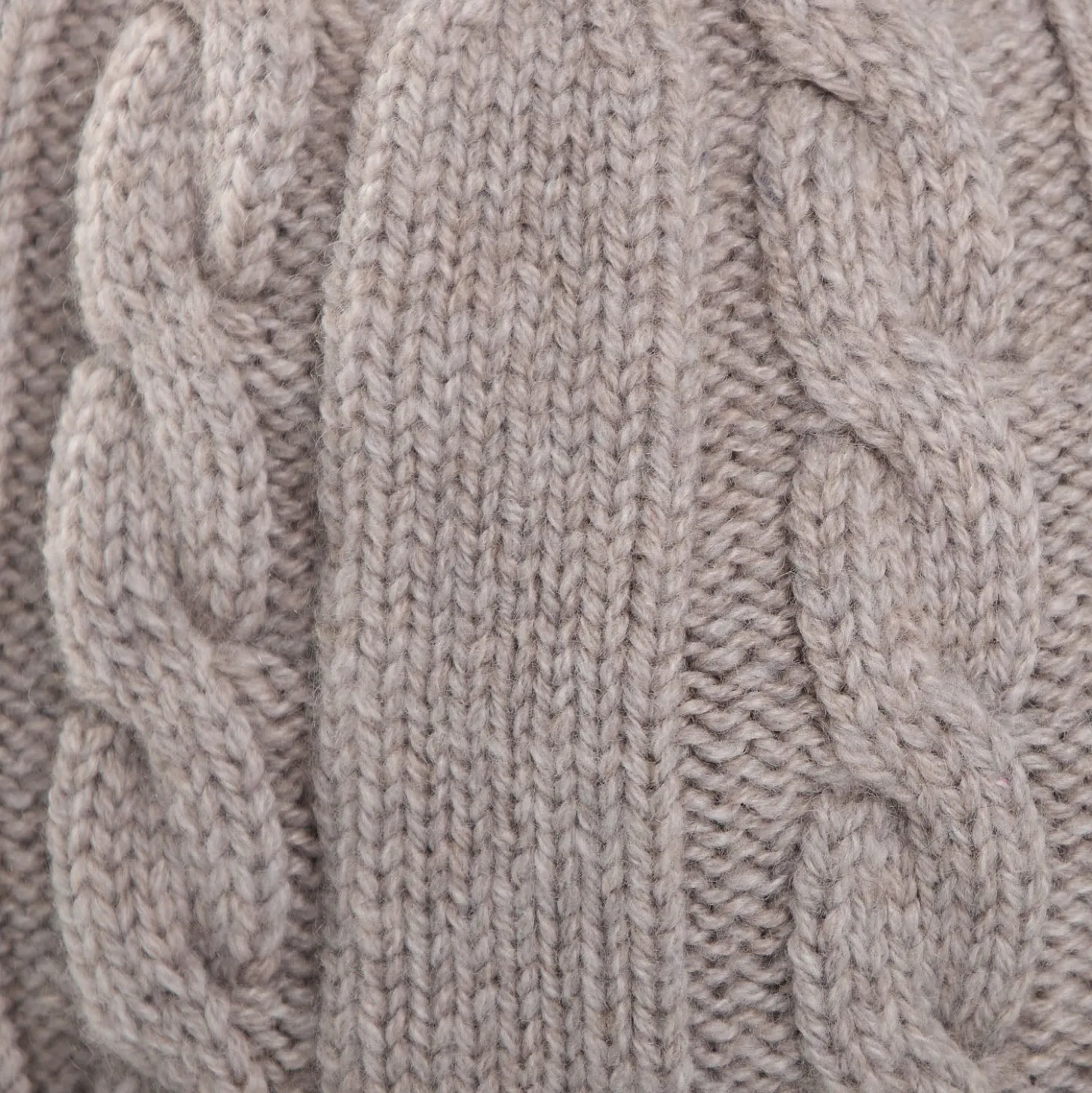 BERRETTO BEIGE A trecce in cashmere