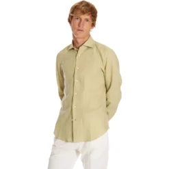 CAMICIA IN LINO VERDE CHIARO Con bottoni in madreperla