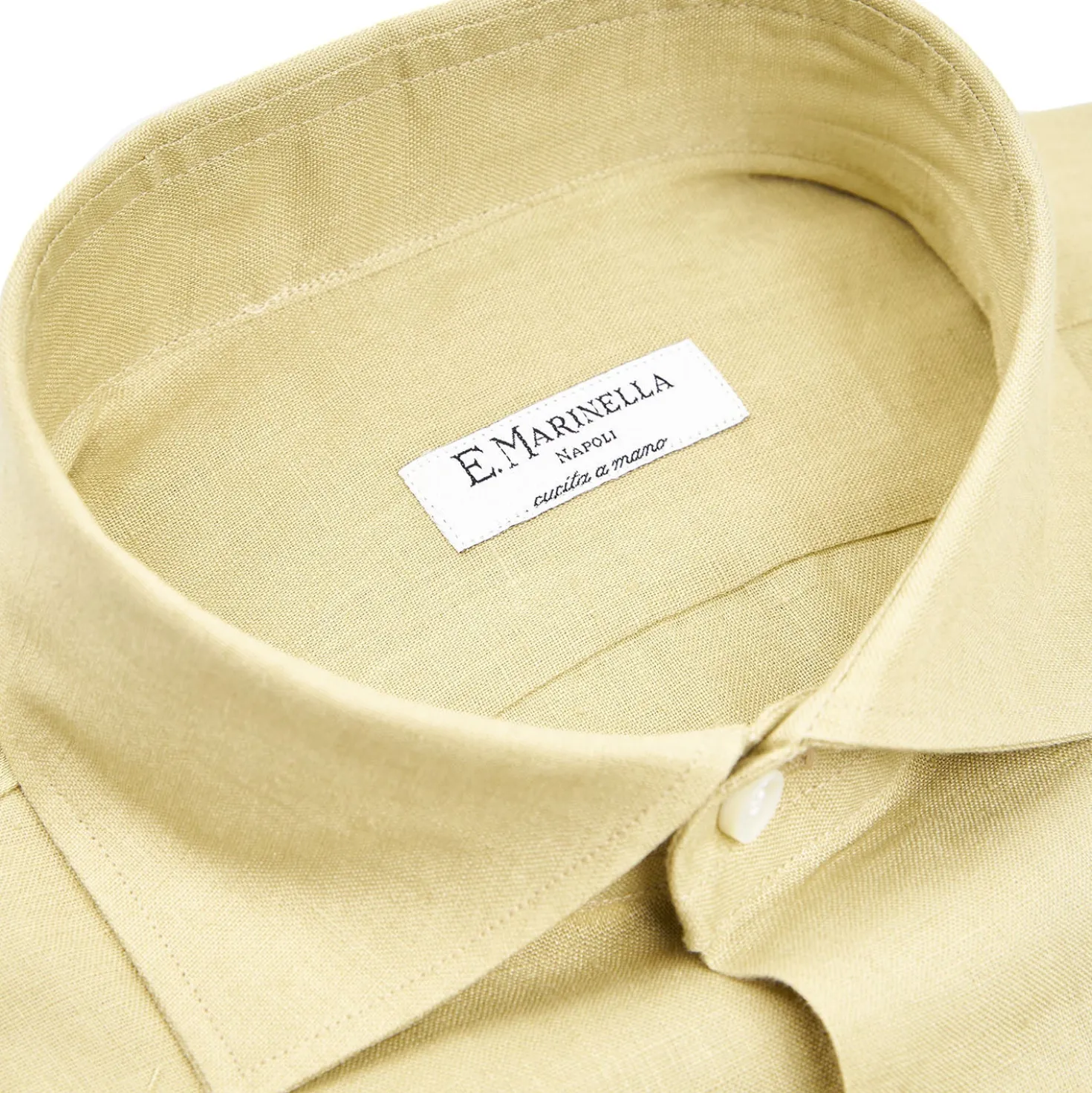 CAMICIA IN LINO VERDE CHIARO Con bottoni in madreperla