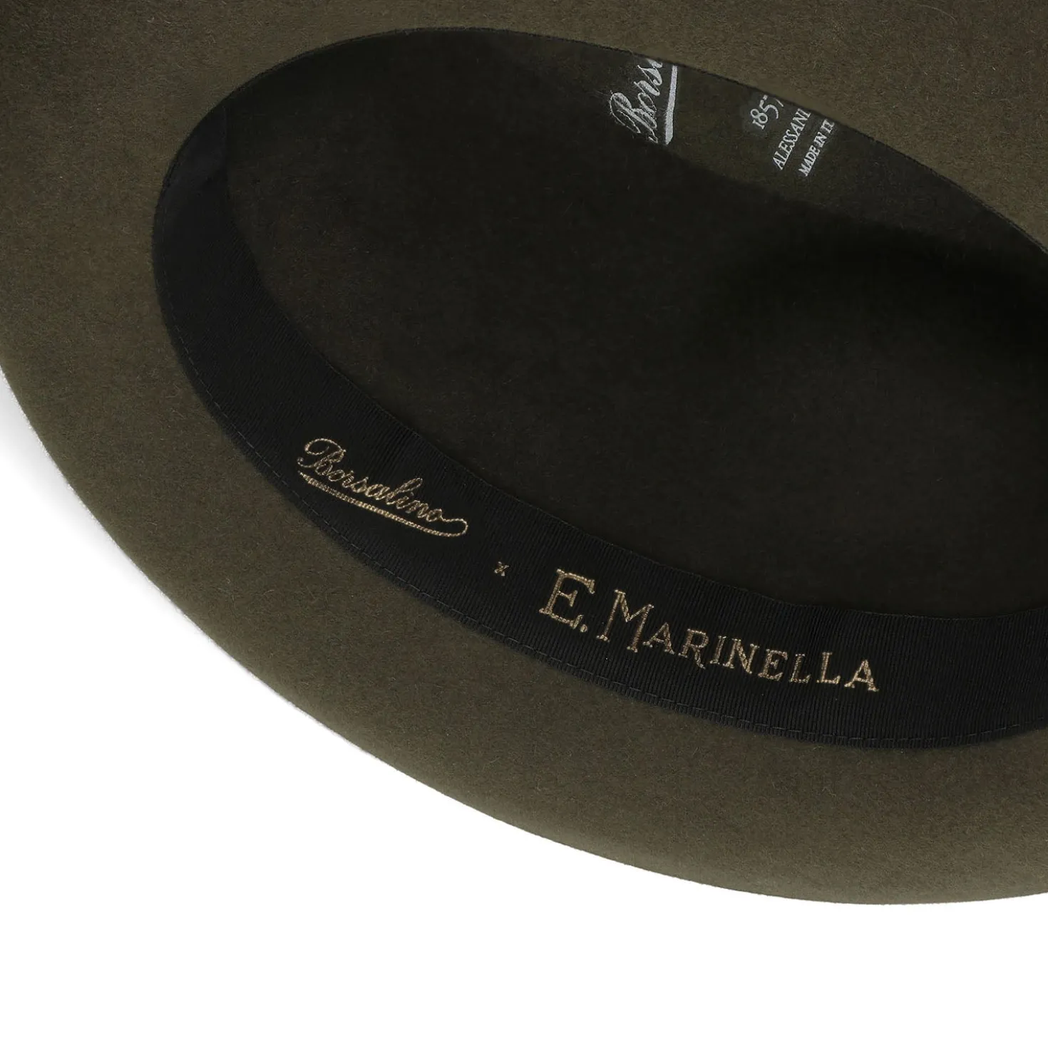CAPPELLO MODELLO EUGENIO IN FELTRO VERDE SCURO Con dettagli in seta blu scuro