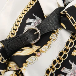 FERMAFOULARD IN PELLE NERO Con fibbia argentata