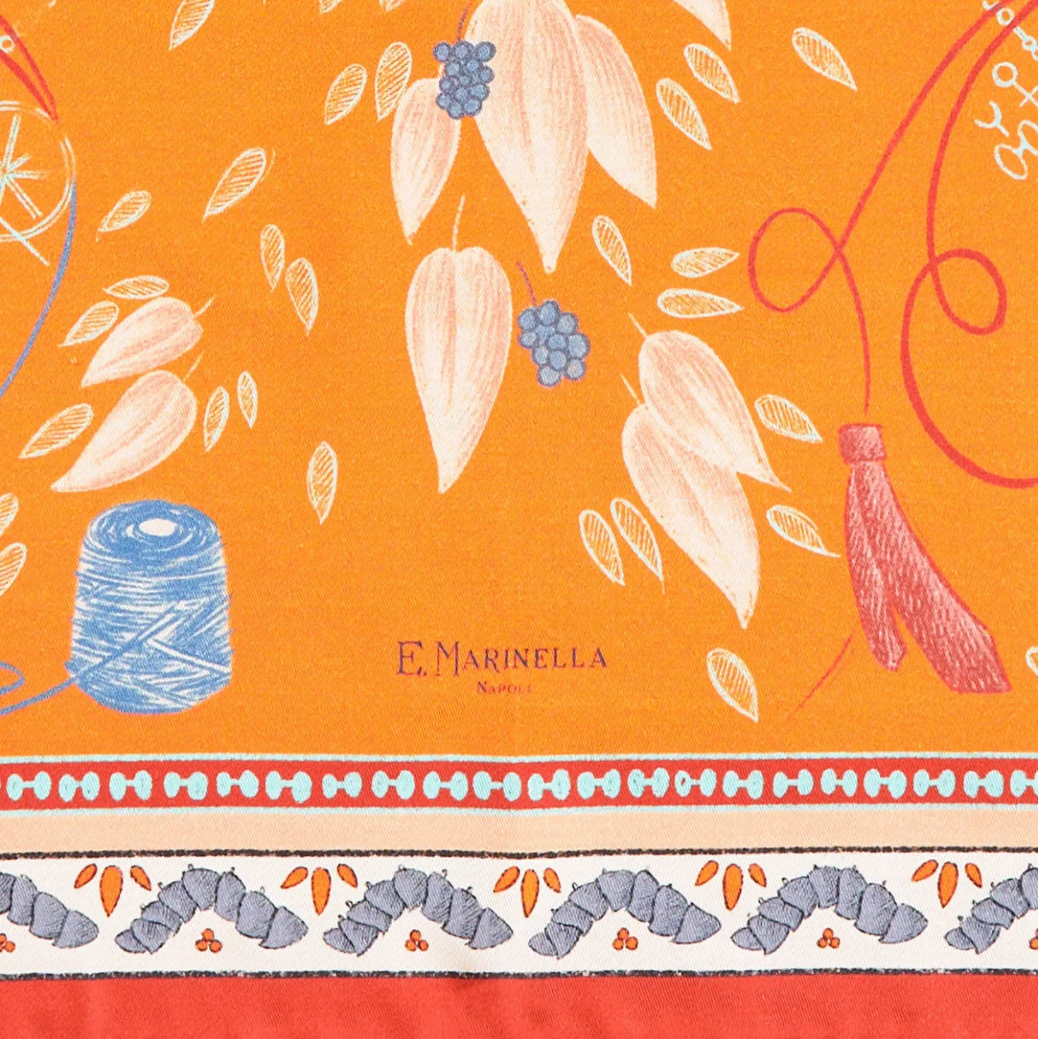 FOULARD ARANCIONE IN SETA E ORANGE FIBER Collezione orange fiber