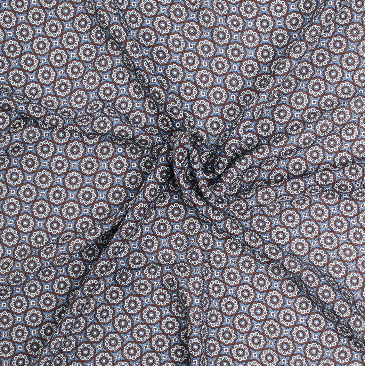 FOULARD IN LANA, CASHMERE E SETA 65 AZZURRO POLVERE Archivio inspiration 1985