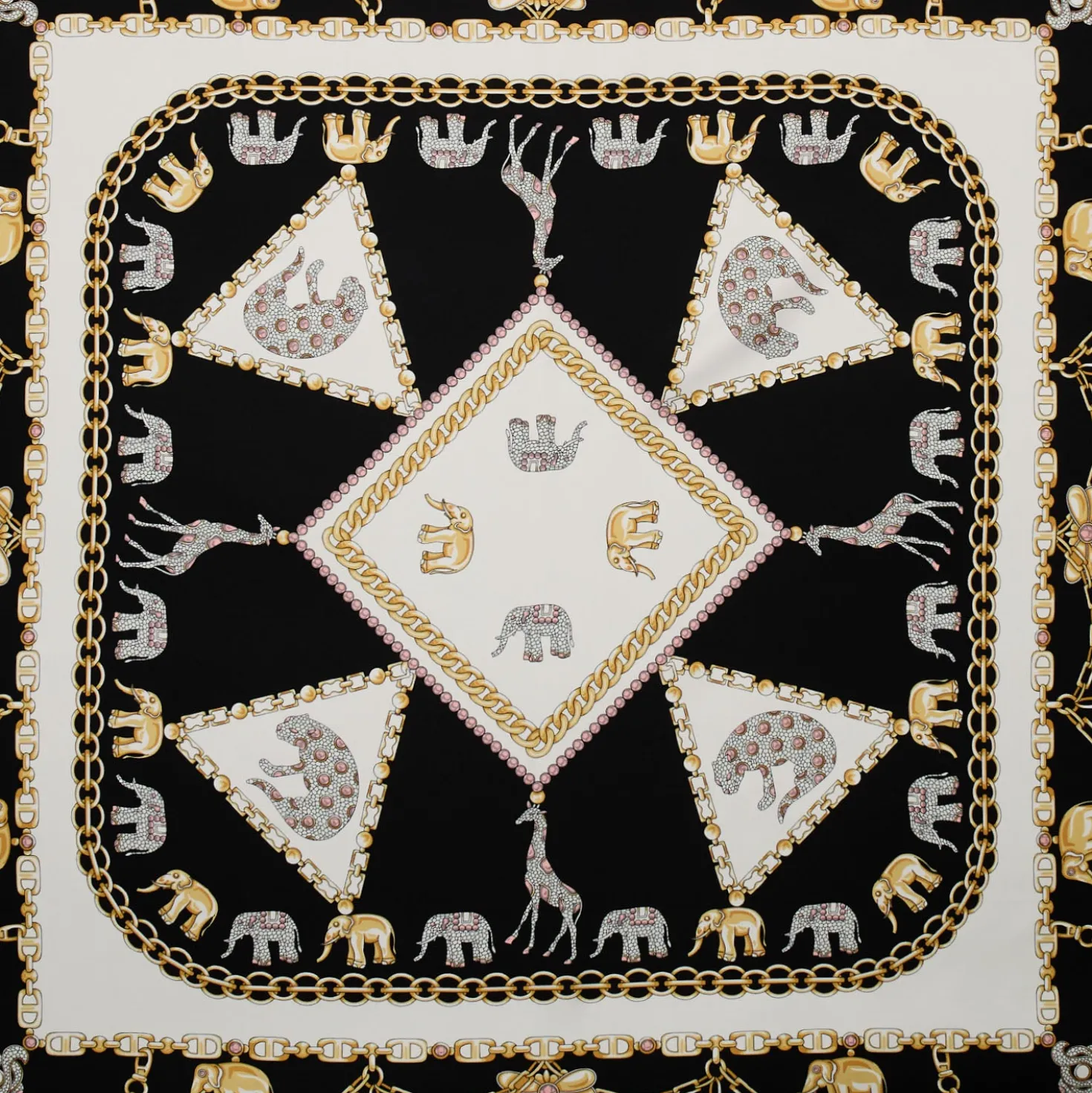 FOULARD IN SETA 90 BIANCO Elefanti portafortuna