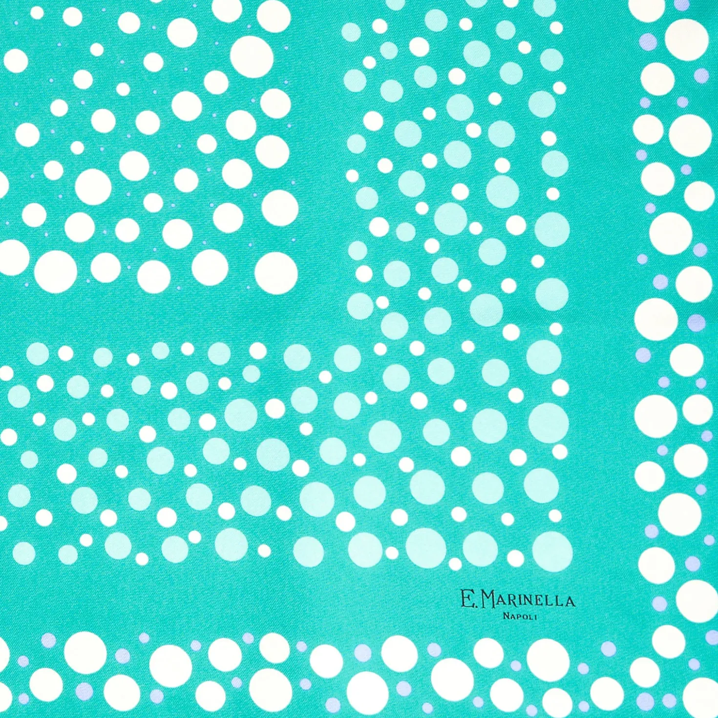 FOULARD IN SETA 65 VERDE CHIARO Eleganza a pois