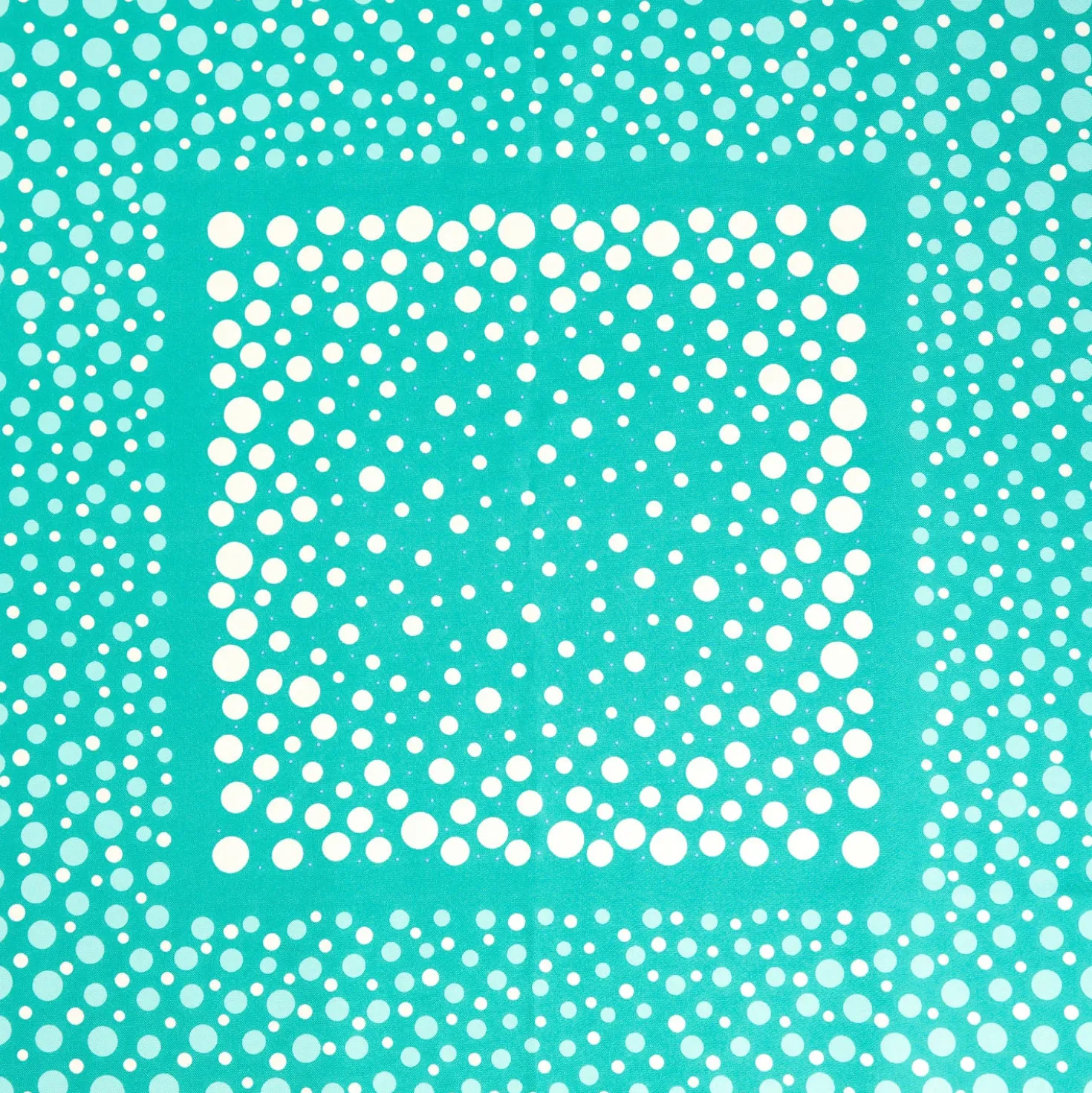 FOULARD IN SETA 65 VERDE CHIARO Eleganza a pois