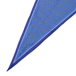 FOULARD ROMBO IN SETA BLU Microfantasia fiore