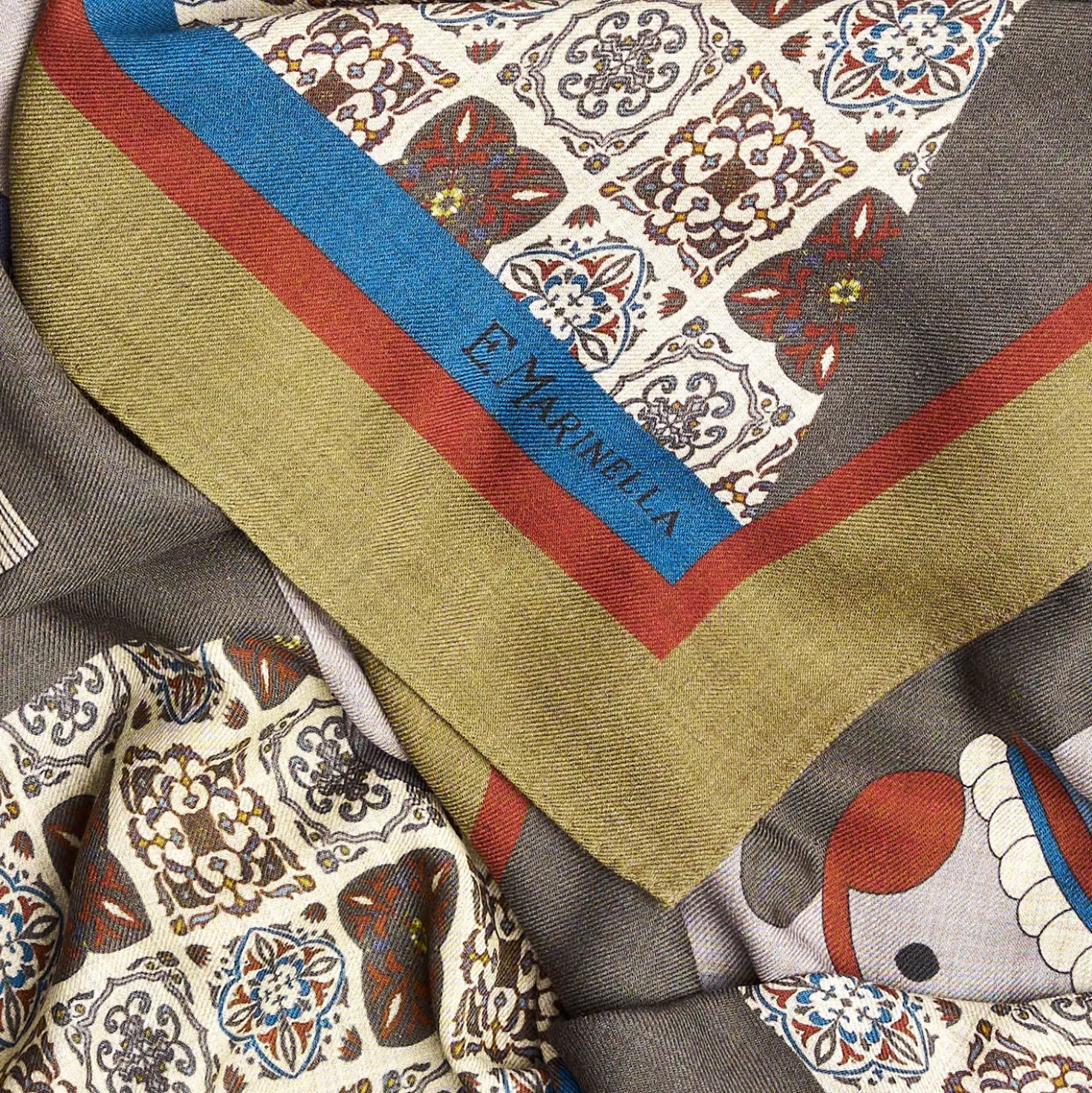 FOULARD VERDE CHIARO E GRIGIO IN LANA Motivo etnico
