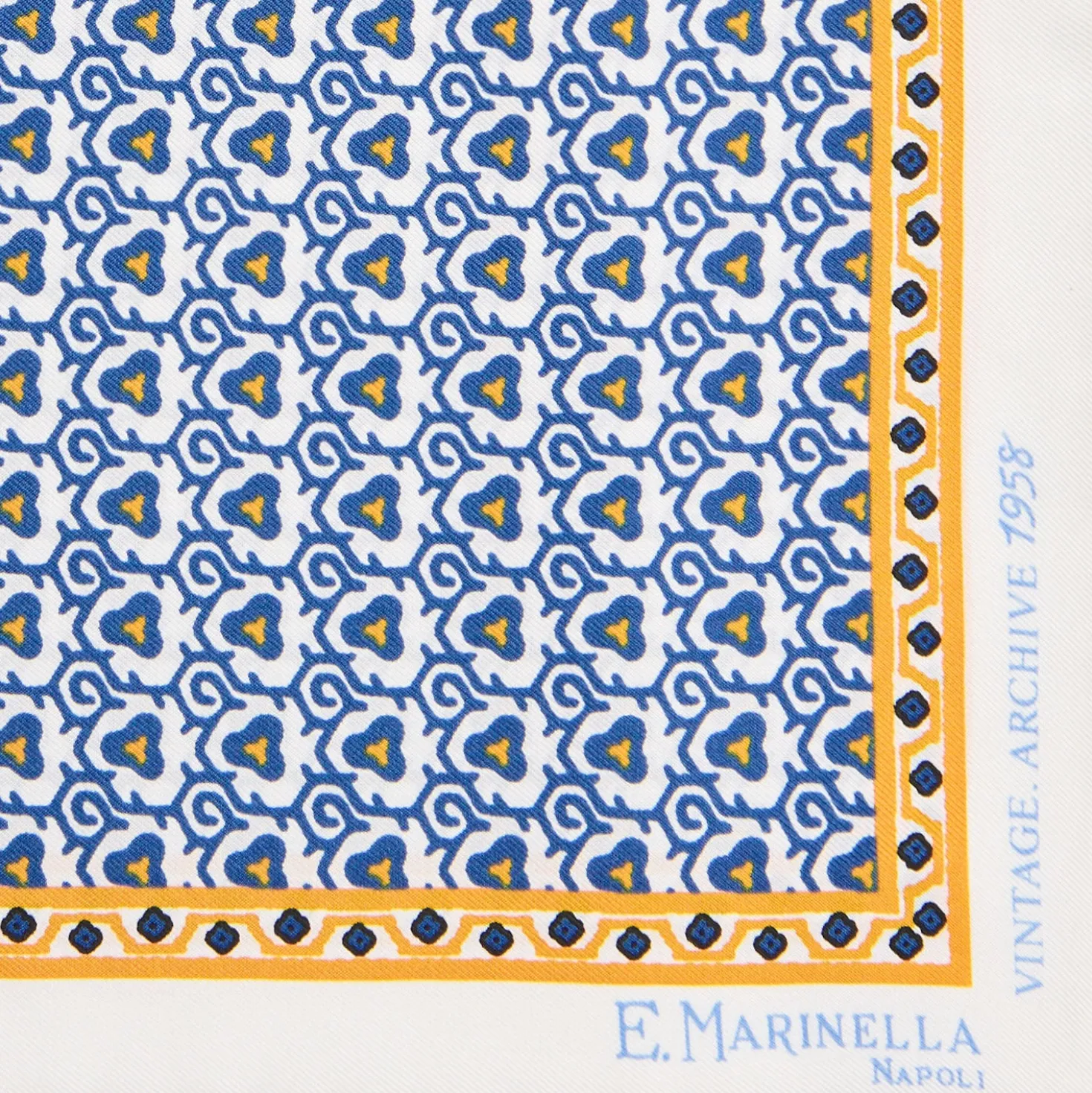 POCHETTE DA TASCHINO IN SETA STAMPATA A MANO BIANCA Fantasia archivio 1958