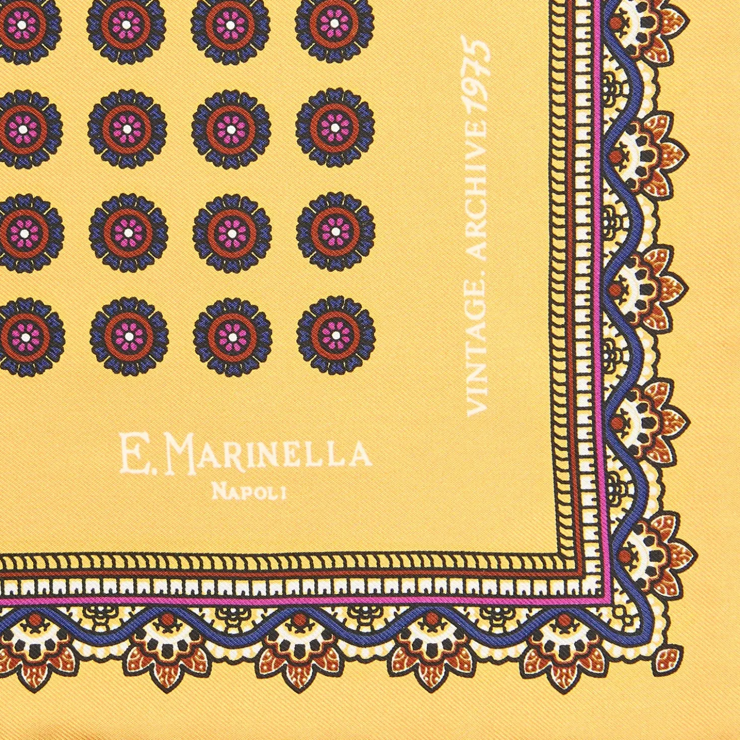 POCHETTE DA TASCHINO IN SETA STAMPATA A MANO GIALLA Fantasia archivio 1975
