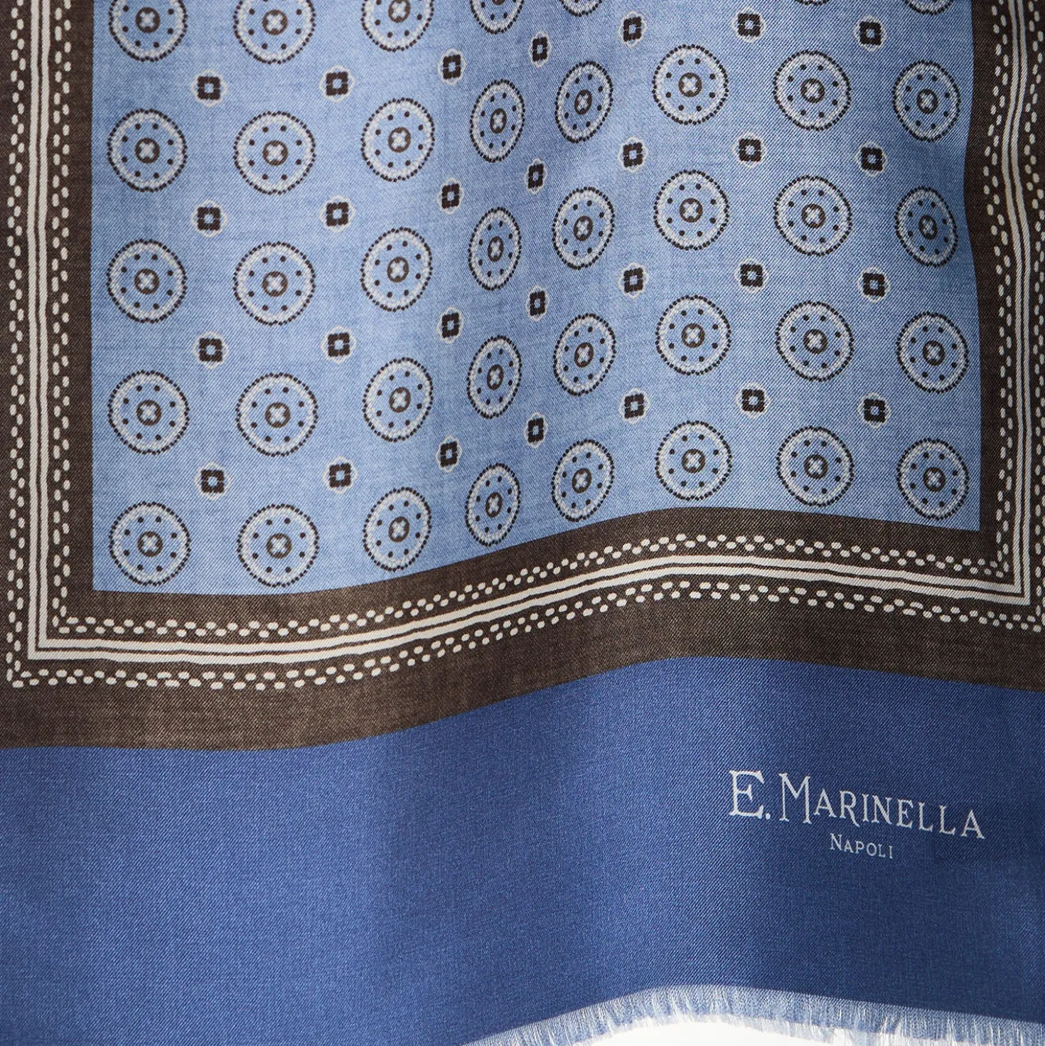 SCIARPA TUBOLARE AZZURRA IN SETA TWILL Classic daisy