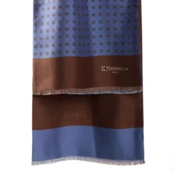 SCIARPA TUBOLARE AZZURRO POLVERE IN SETA TWILL Classic daisy
