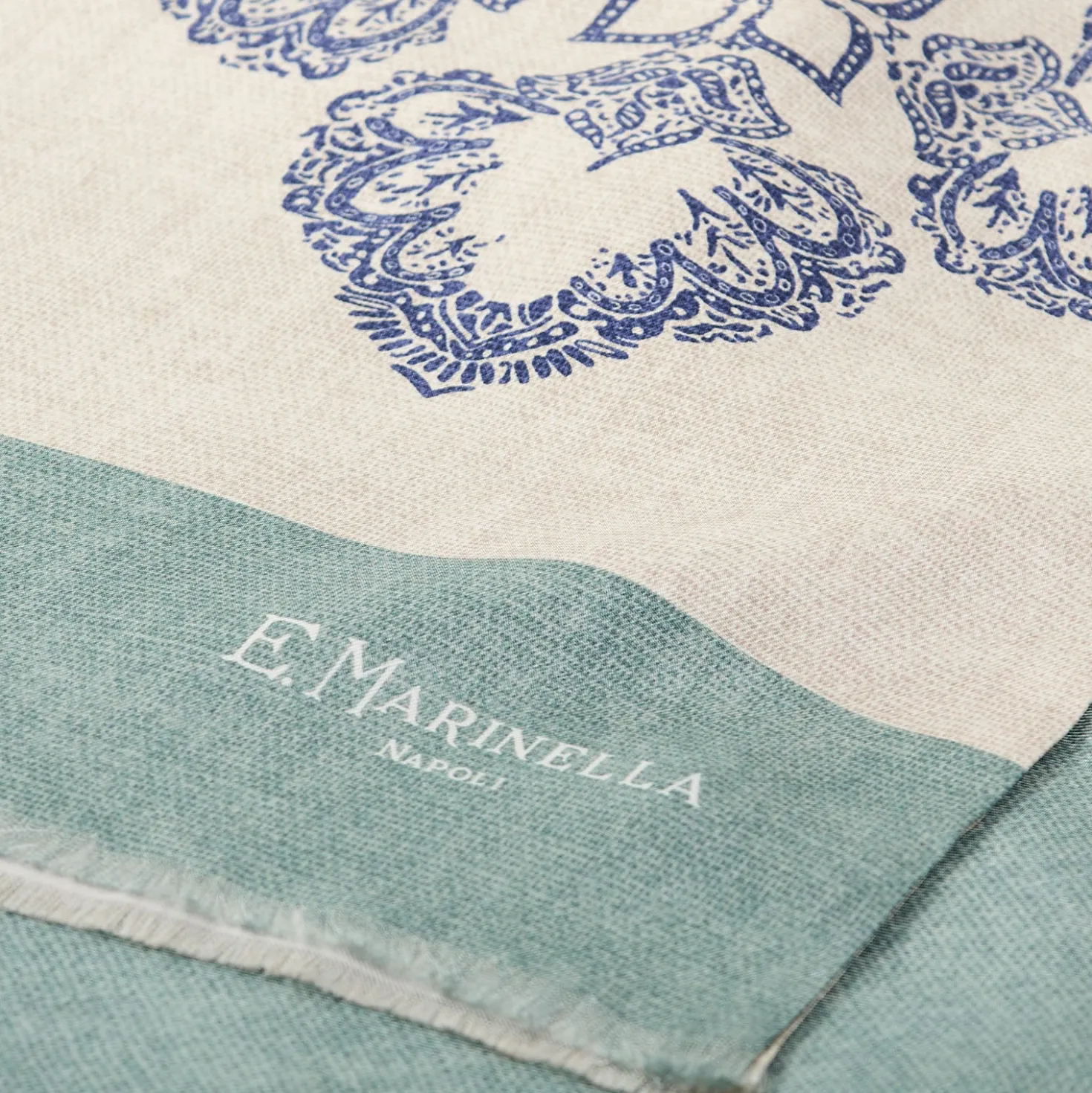 SCIARPA TUBOLARE BEIGE IN SETA TWILL Busy pattern