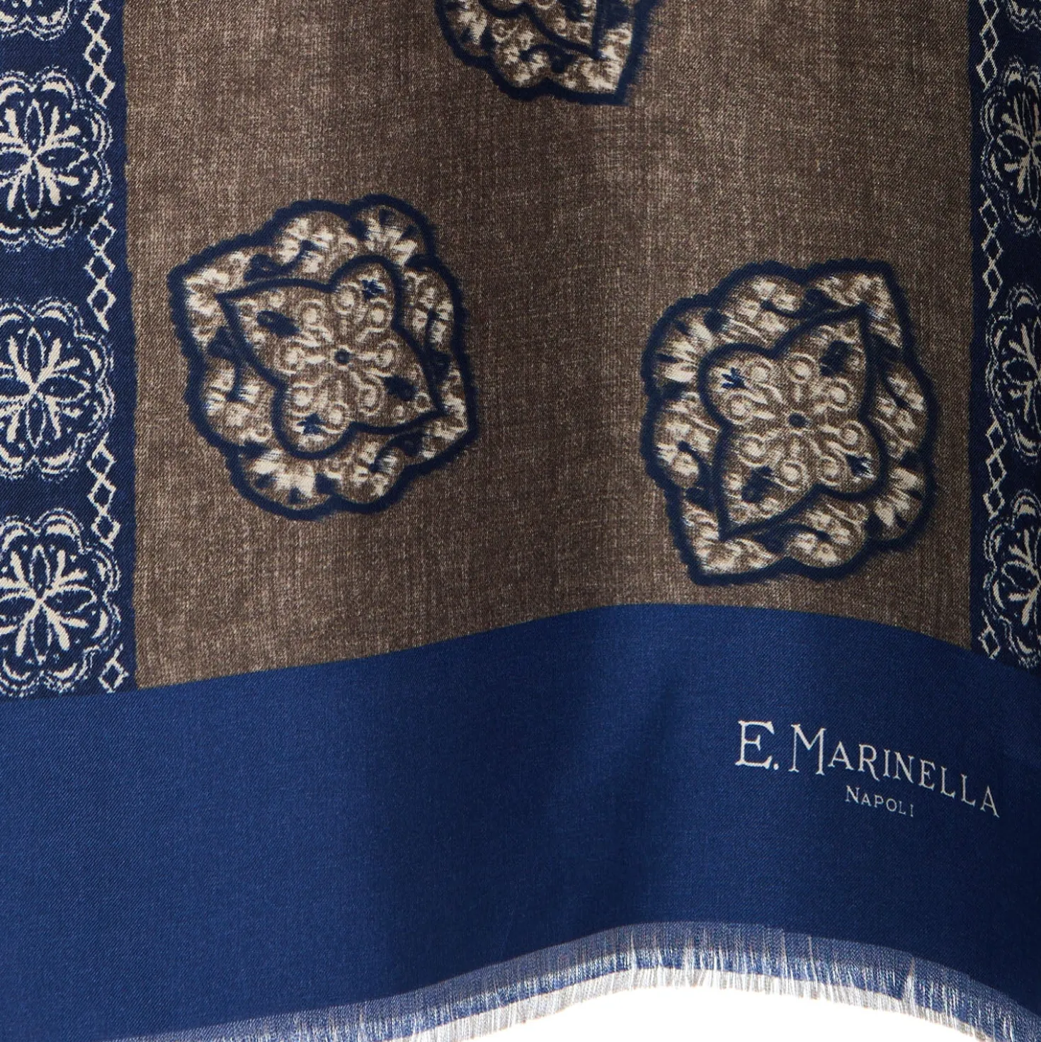 SCIARPA TUBOLARE MARRONE SCURO IN SETA TWILL Classic daisy