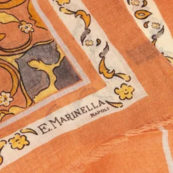 STOLA ARANCIONE IN LANA Fantasia medaglioni