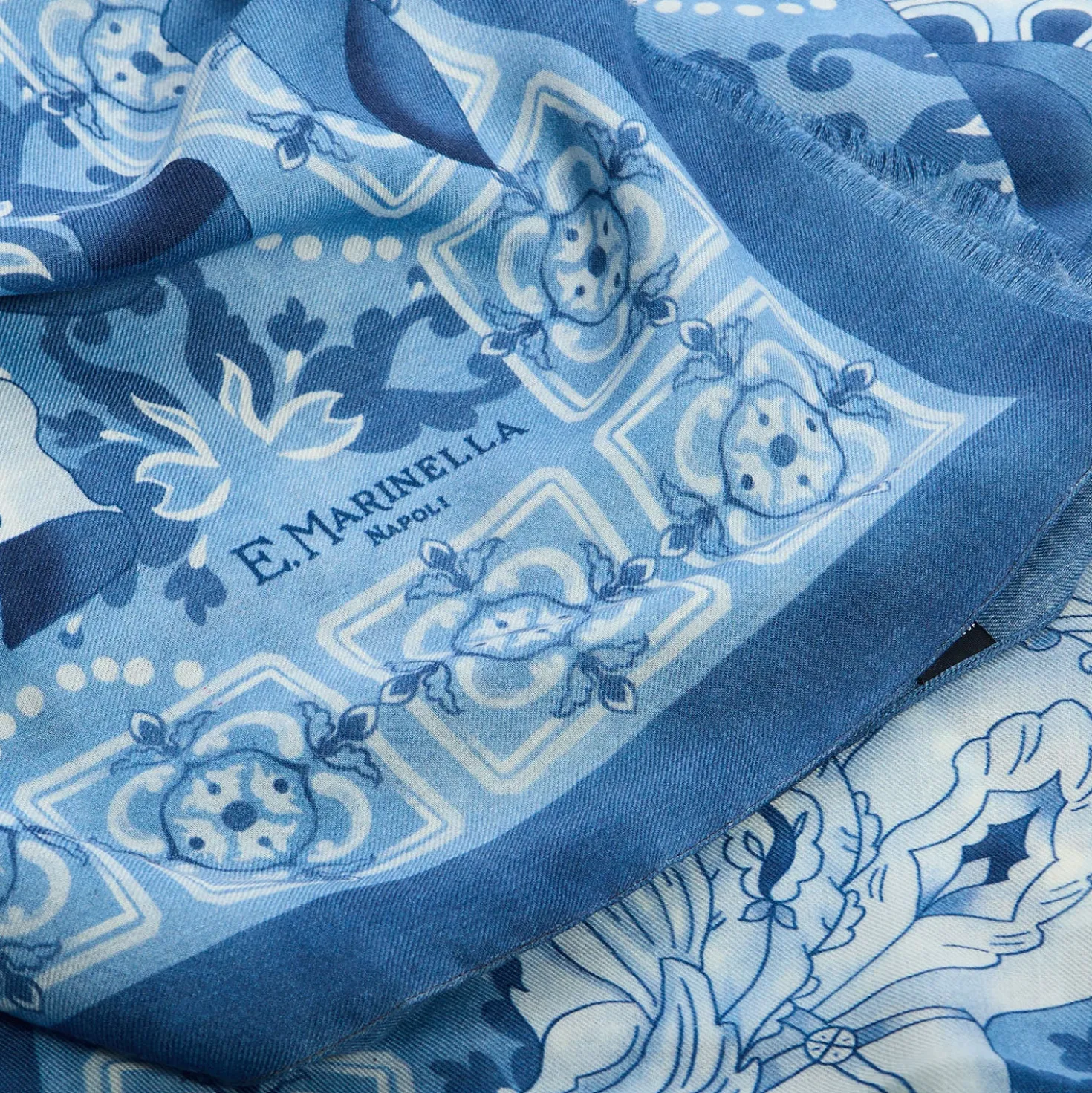 STOLA BLU IN CASHMERE Collezione elefanti