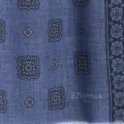 STOLA BLUIn lana con decorazioni floreali