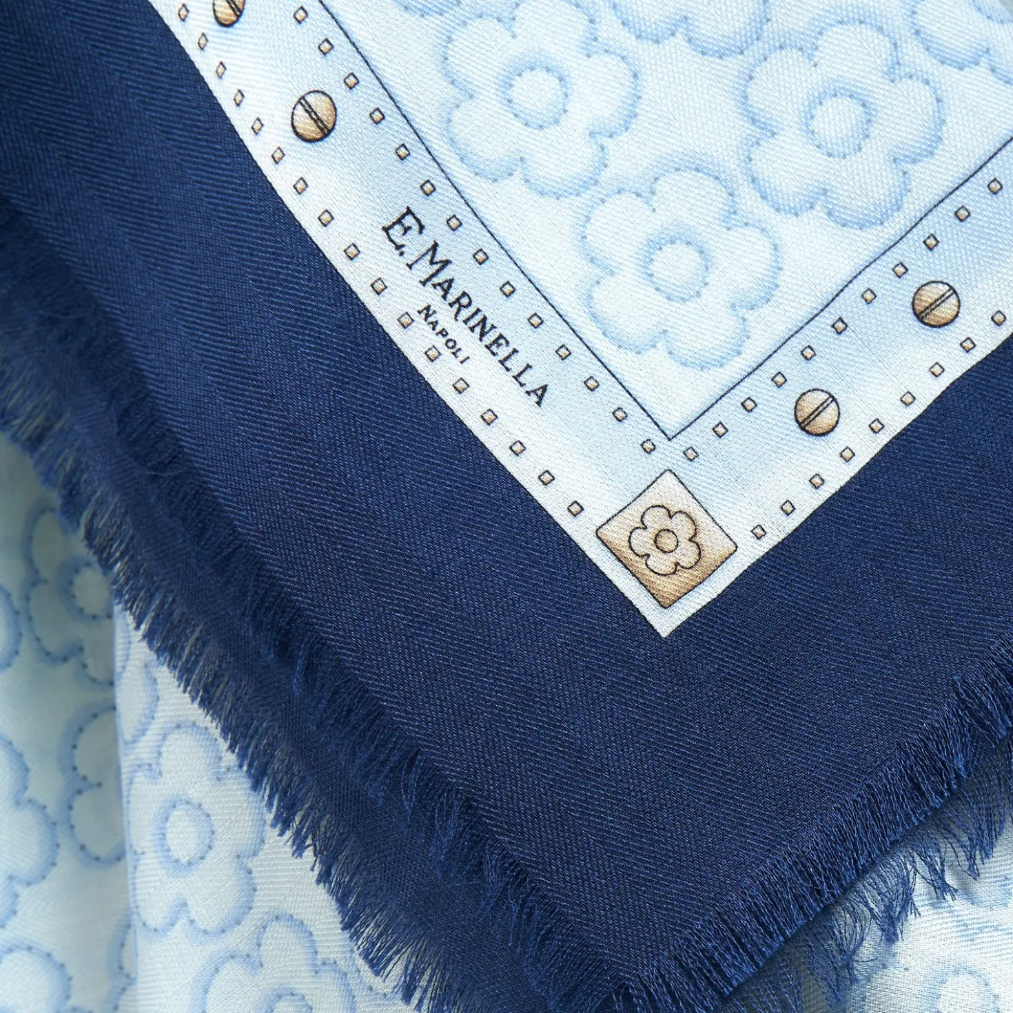 STOLA BLU 115 IN LANA, SETA E CASHMERE Fiori d’archivio