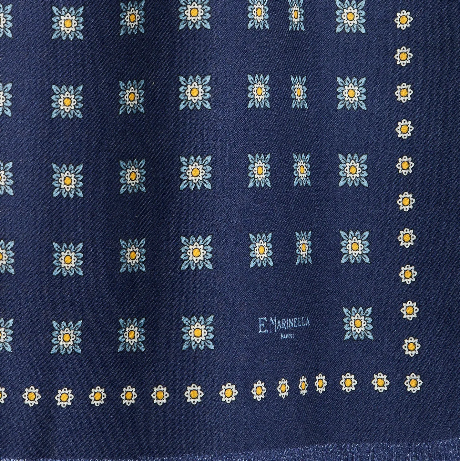 STOLA BLU SCURO IN LANA Decorazioni floreali